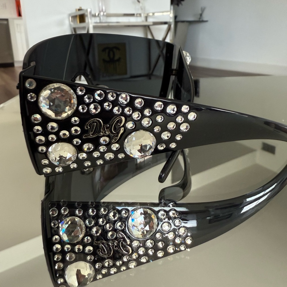 D&G Black Oversized Rhinestone Shield Sunglasses - Picture 3 of 12